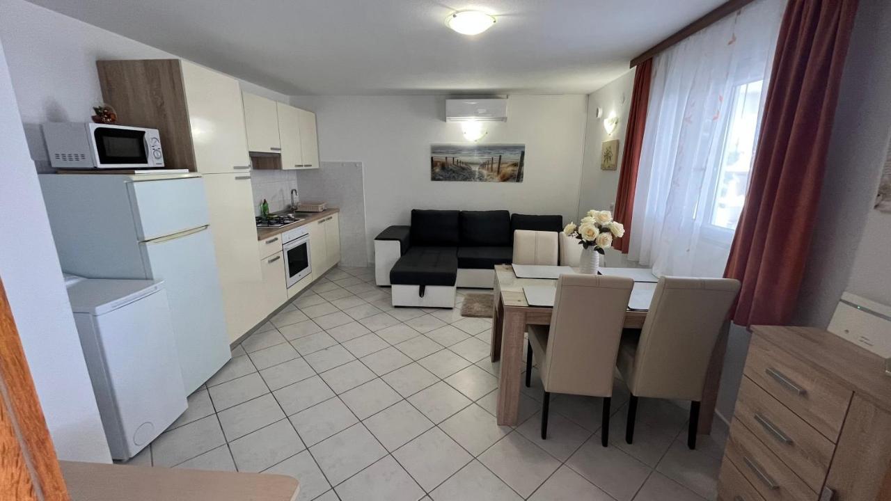 Apartment Ante Ražanj Esterno foto
